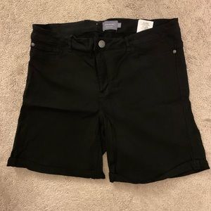 Junarose black cuffed shorts